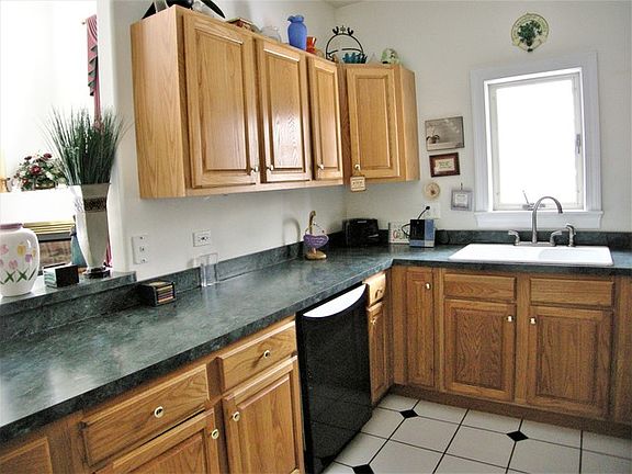 4th image of 226 Heather Ln