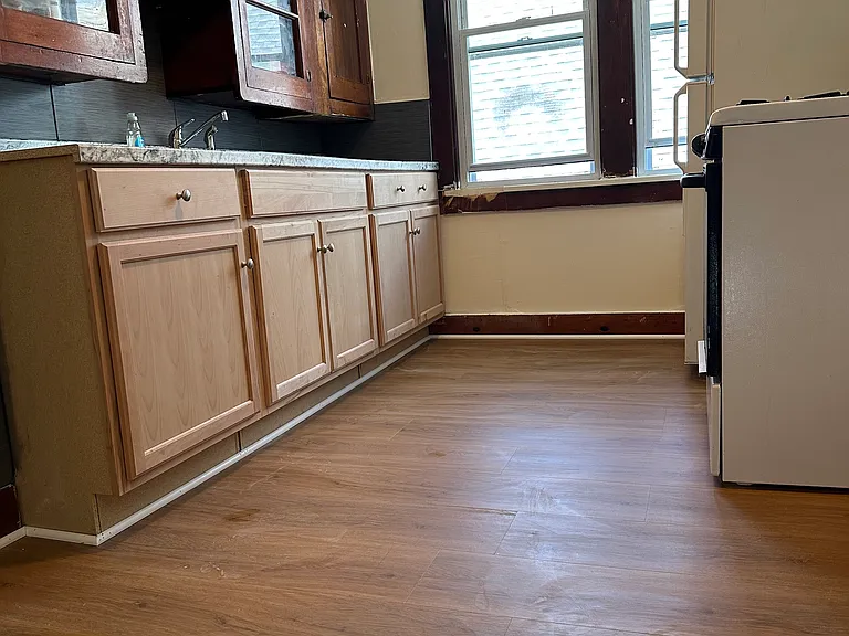 38 Colorado Ave — Photo 5
