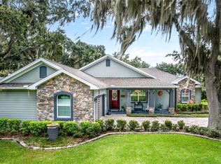 307 Reserve Dr, Tavares, FL 32778