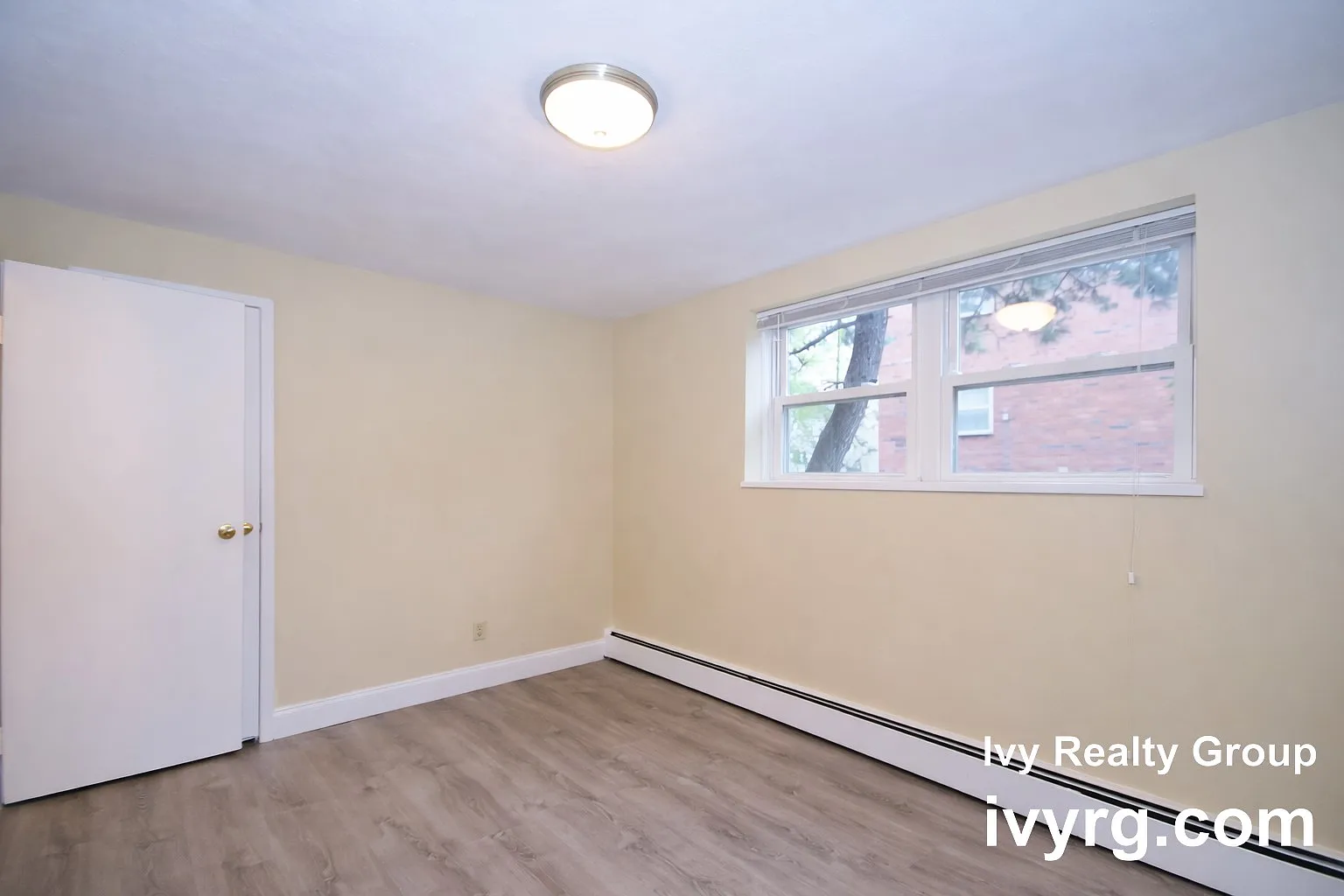 2 bed, 1.0 bath, 701 sqft, $2,626 — Photo 4