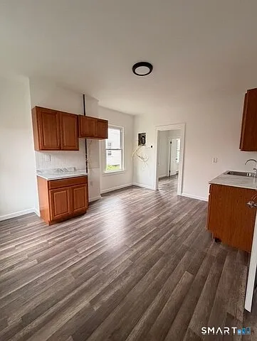 1 bed, 800 sqft, $1,300 — Photo 2