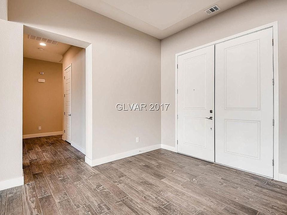 DOUBLE DOOR ENTRY
