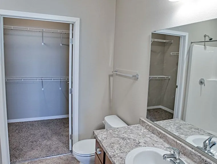 4050 S 34th St — Photo 33