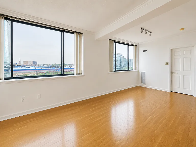 169 Monsignor Obrien Hwy #702 — Photo 2