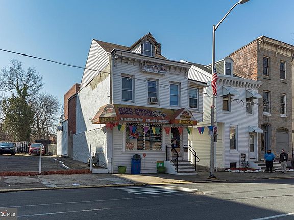 2nd image of 736 Franklin St #738