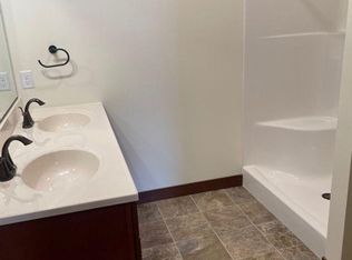 6110 Jeffers Rd, Eau Claire, WI 54703