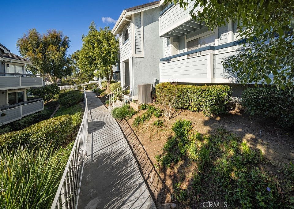 1st image of 20345 Rue Crevier