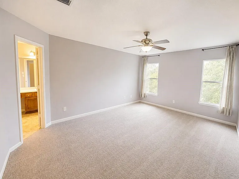 9607 Memorial Crossing Ct — Photo 16