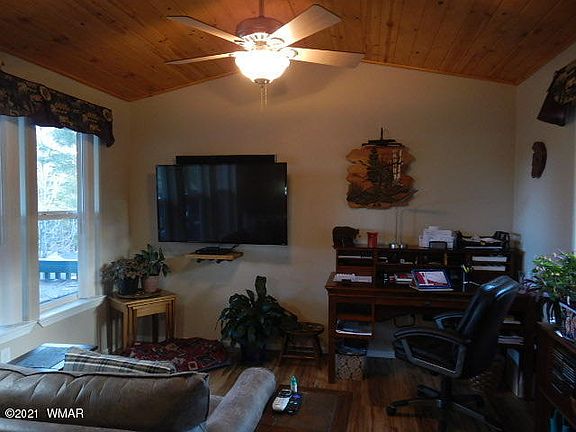 2nd image of 1060 S Fox Ln