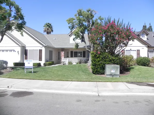 2164 E Saint Andrew Dr, Fresno, CA 93730