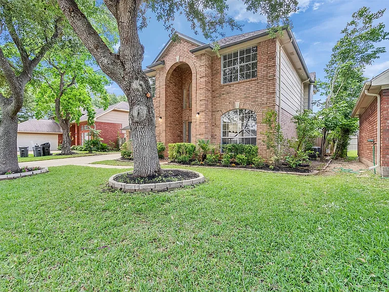 246 Cedar Elm Ln — Photo 48