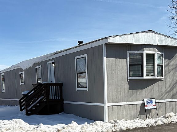 2nd image of 147 Gold Hill Ave