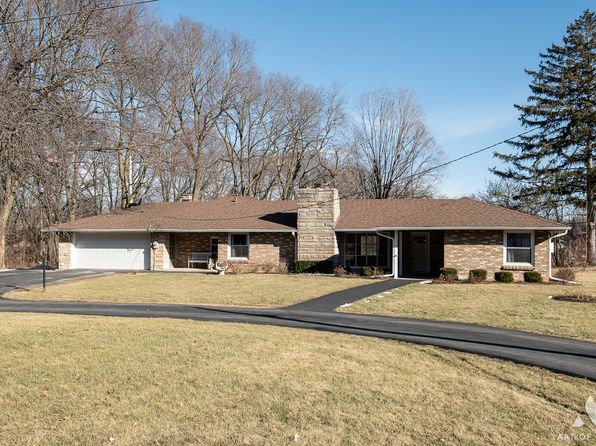 10 Cherry Hill Rd, Joliet, IL 60433