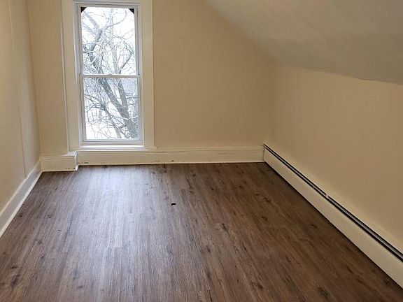 2nd image of 131 East Ave #2