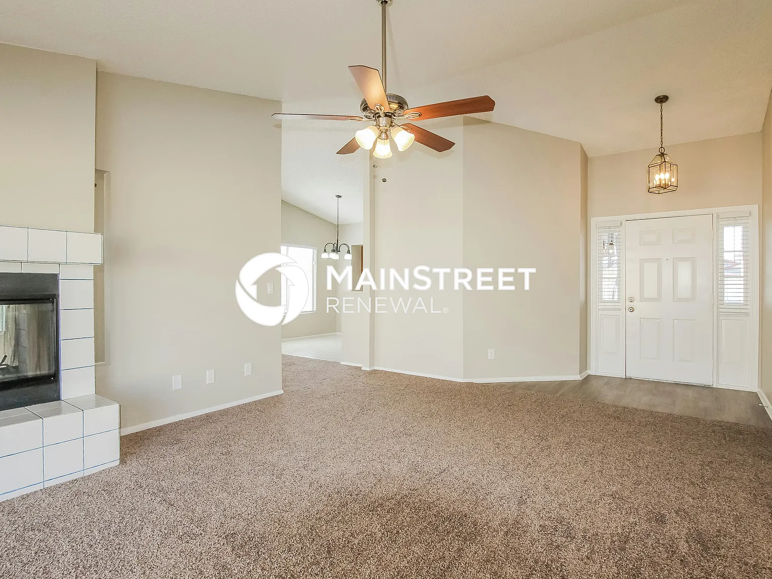 7426 W Sierra St — Photo 4