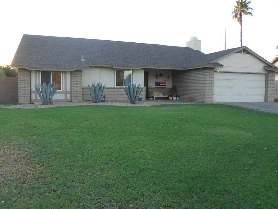 1st image of 702 E Aire Libre Ave