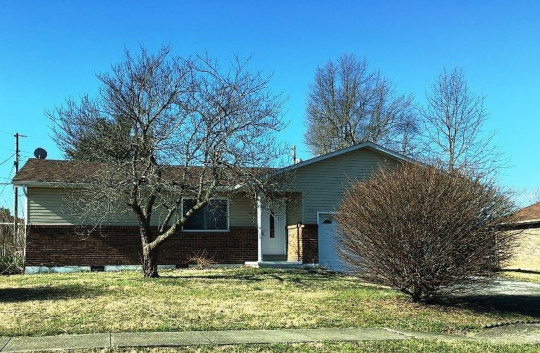 1st image of 1027 S Woodland Dr