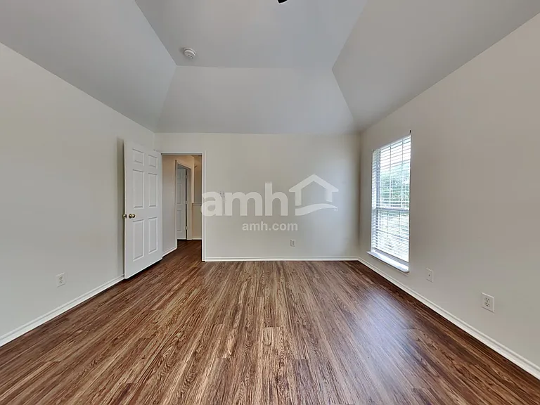 1481 Apenzell Ln — Photo 12