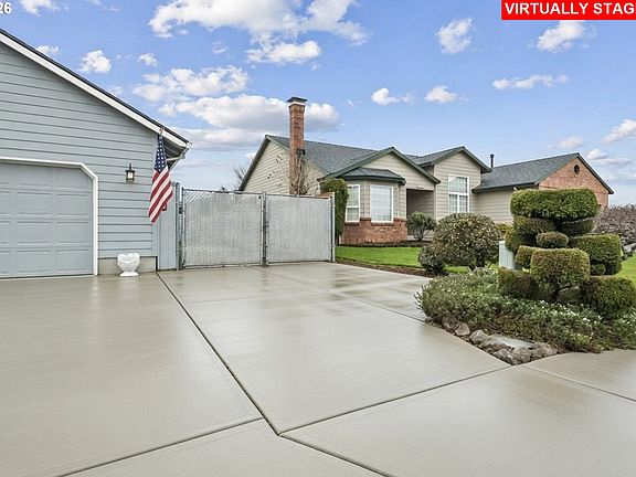 4th image of 964 SE 27th St
