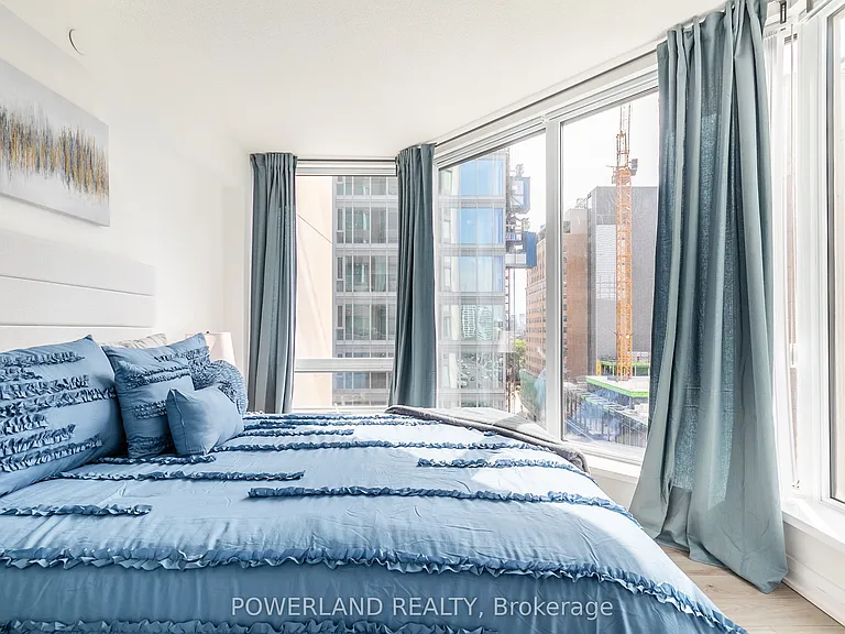 155 Yorkville Ave #814 — Photo 1