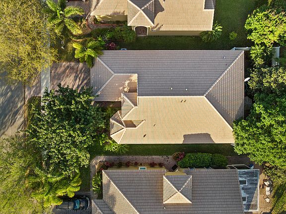 4th image of 5771 Sunberry Circle W