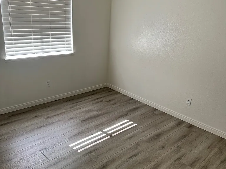 1004 W Atkins Ave #A — Photo 7