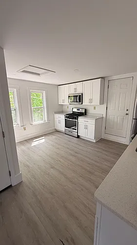 86 Robbins St #2 Photo 1