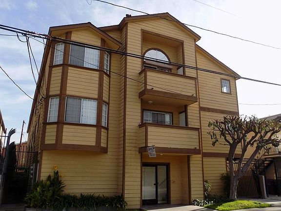 2nd image of 1061 Grand Ave #303