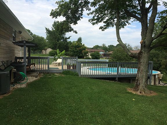 4th image of 406 Hillview Dr