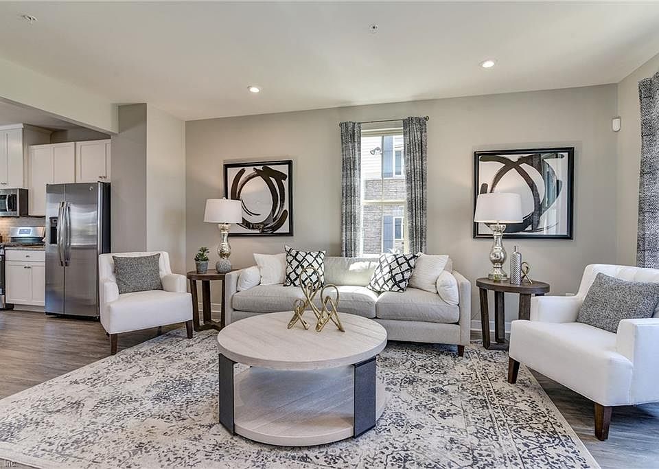 1st image of 4220 Daylily Ln
