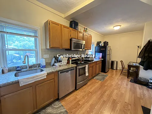 1105 Cambridge St Photo 1 1105 Cambridge St Photo 1