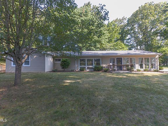 2nd image of 1301 Gatewood Ln