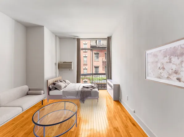 184 Thompson Street image 1 of 7