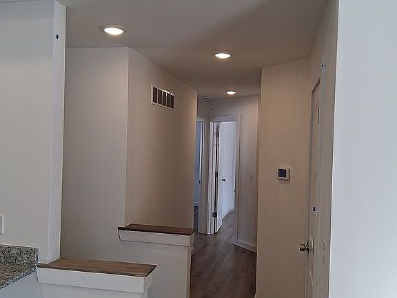 5th image of 6112 Andersonville Rd