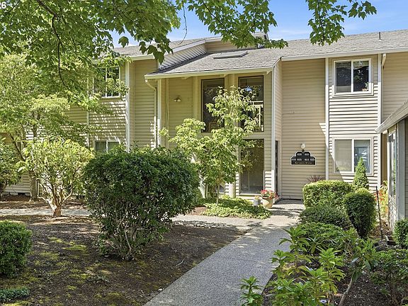 3rd image of 8229 SW Mariners Dr