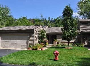 525 Woodgrove Dr, Ann Arbor, MI 48103