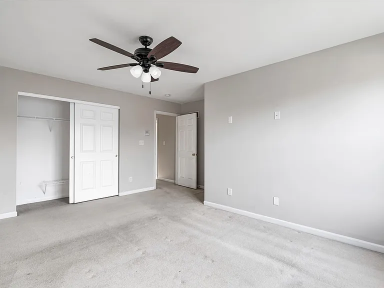 317 Lake Side View Ln — Photo 45