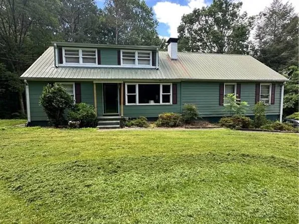1261 Pleasant Gap Rd, Ellijay, GA 30540
