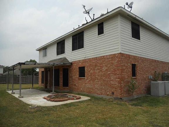 2nd image of 3118 Rosston Cir