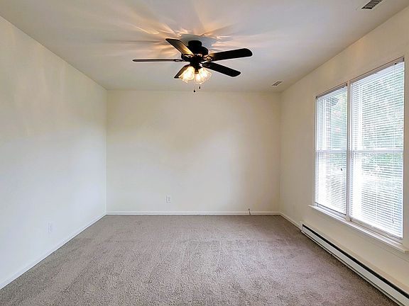 3rd image of 4036 Lamplighter Dr
