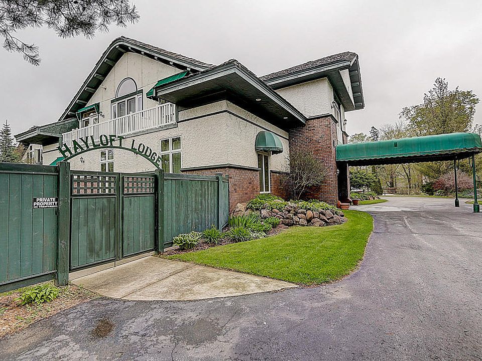 1st image of W3216 S Lakeshore Dr #106