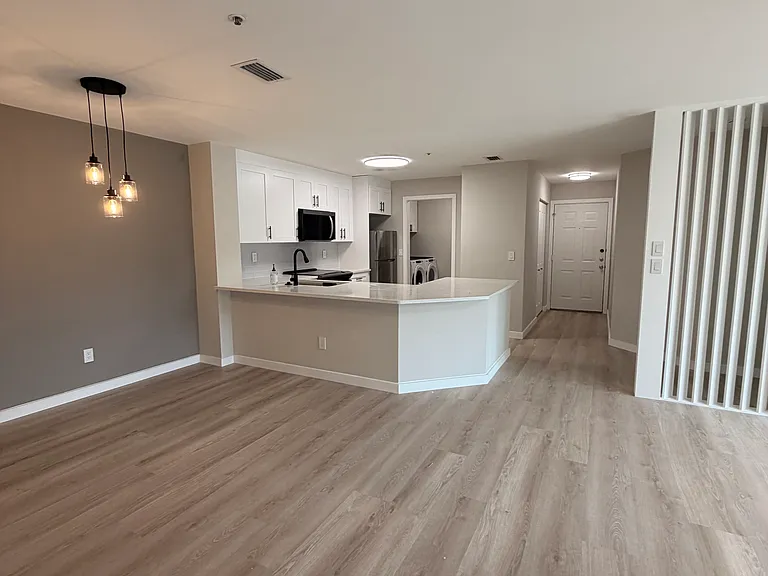 4002 Crockers Lake Blvd — Photo 10