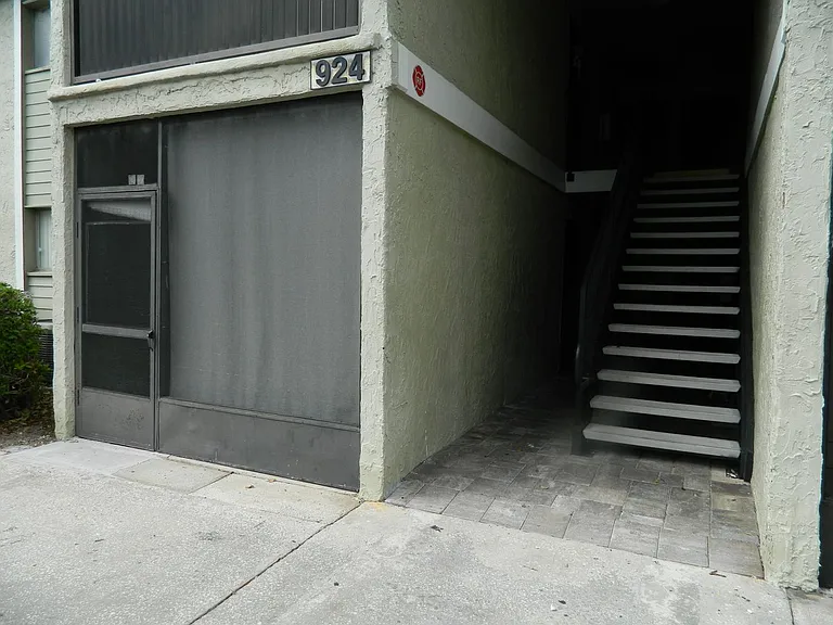 924 Lake Destiny Rd #A — Photo 2