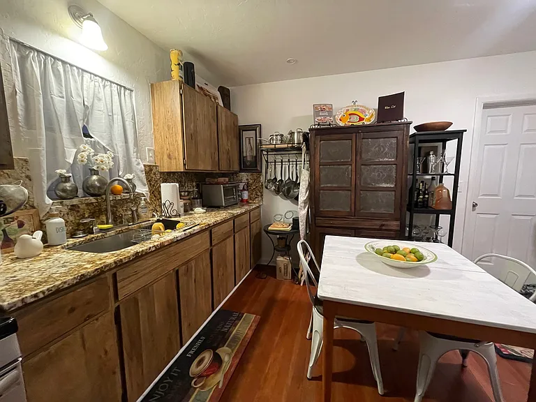 325 S Alarcon St — Photo 7