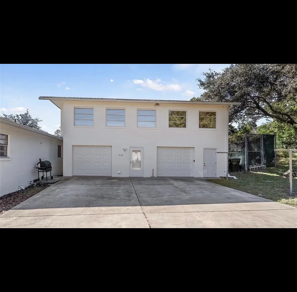 2 bed, 1093 sqft, $1,895 — Photo 1