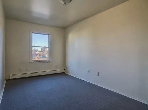 78 Orient Avenue image 5 of 25