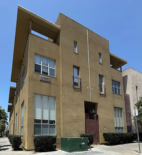 948 G St #24 Photo 1