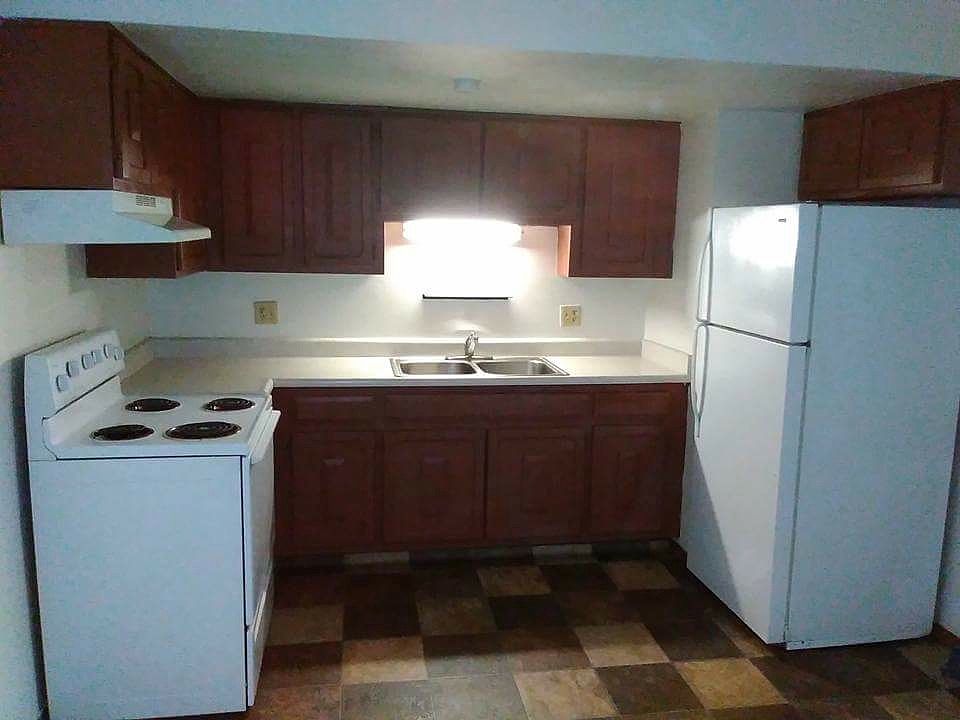 1st image of 2405 Eastmoreland Ave APT 12