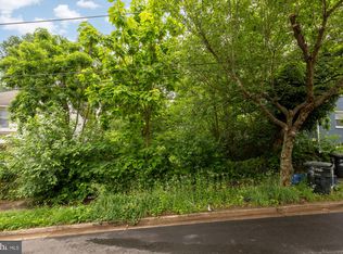 275 56th Pl NE, Washington, DC 20019