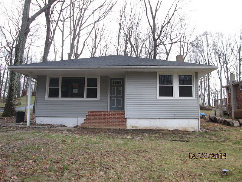 1st image of 39 Algonquin Ave